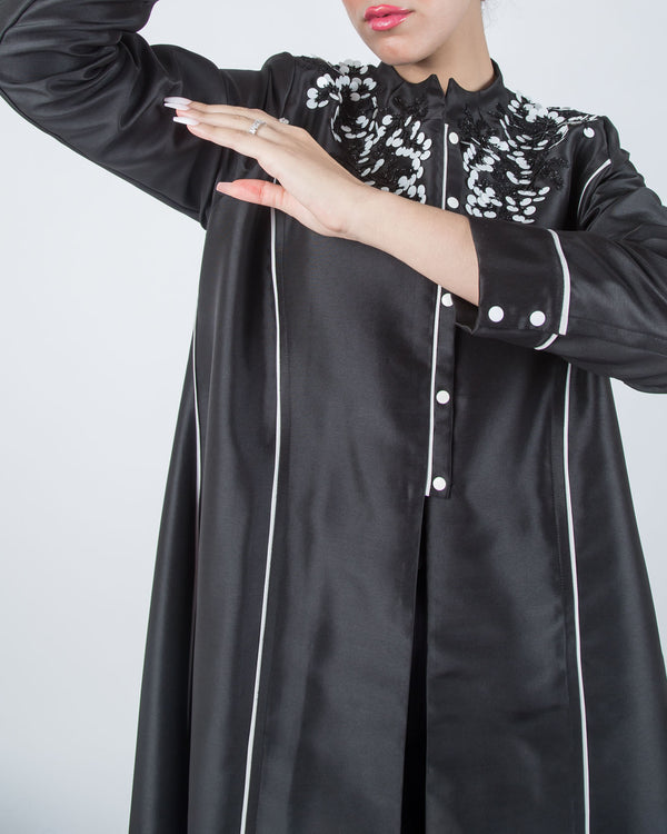 COAT IN SATIN WITH SHEIK