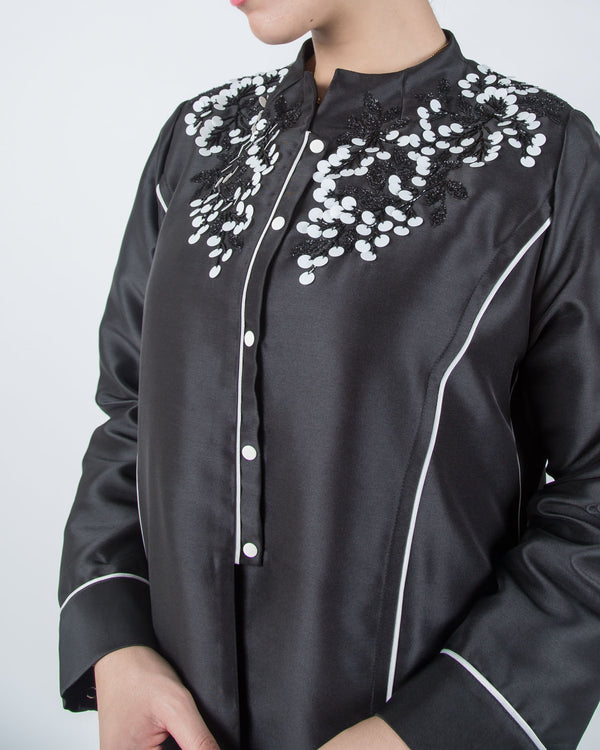 COAT IN SATIN WITH SHEIK