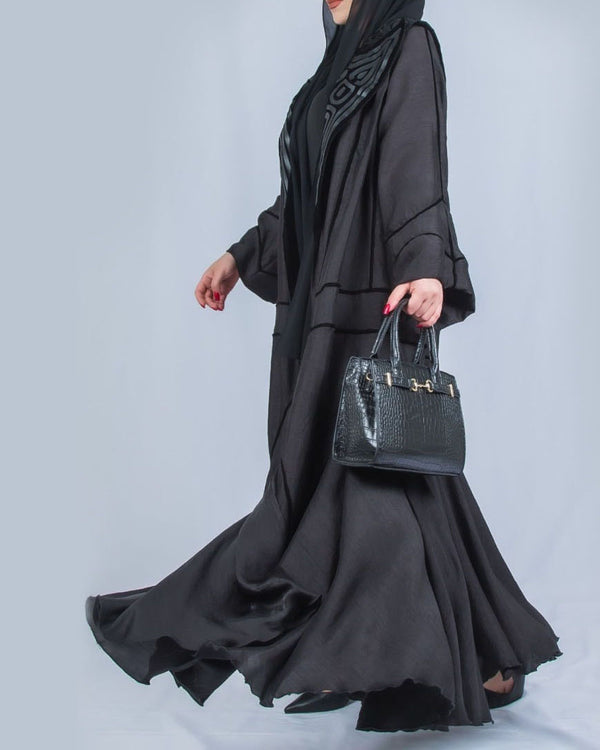 COLLAR IN VELVET RUFFLES